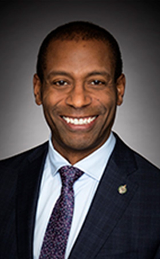 L’hon. Greg Fergus